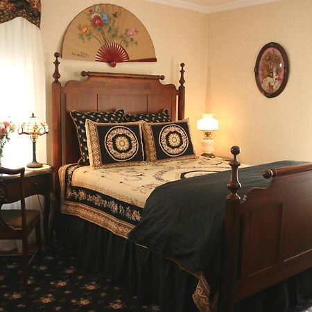 Isaiah Jones Homestead Bed And Breakfast Сандвич Екстериор снимка