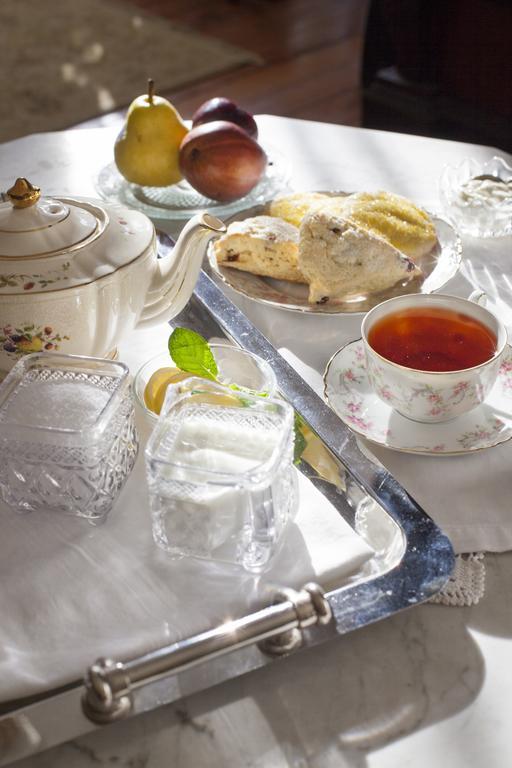Isaiah Jones Homestead Bed And Breakfast Сандвич Екстериор снимка