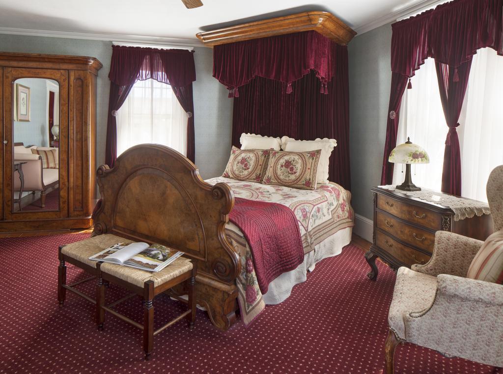 Isaiah Jones Homestead Bed And Breakfast Сандвич Екстериор снимка