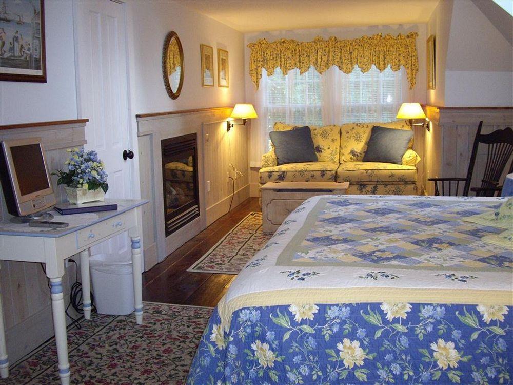 Isaiah Jones Homestead Bed And Breakfast Сандвич Екстериор снимка