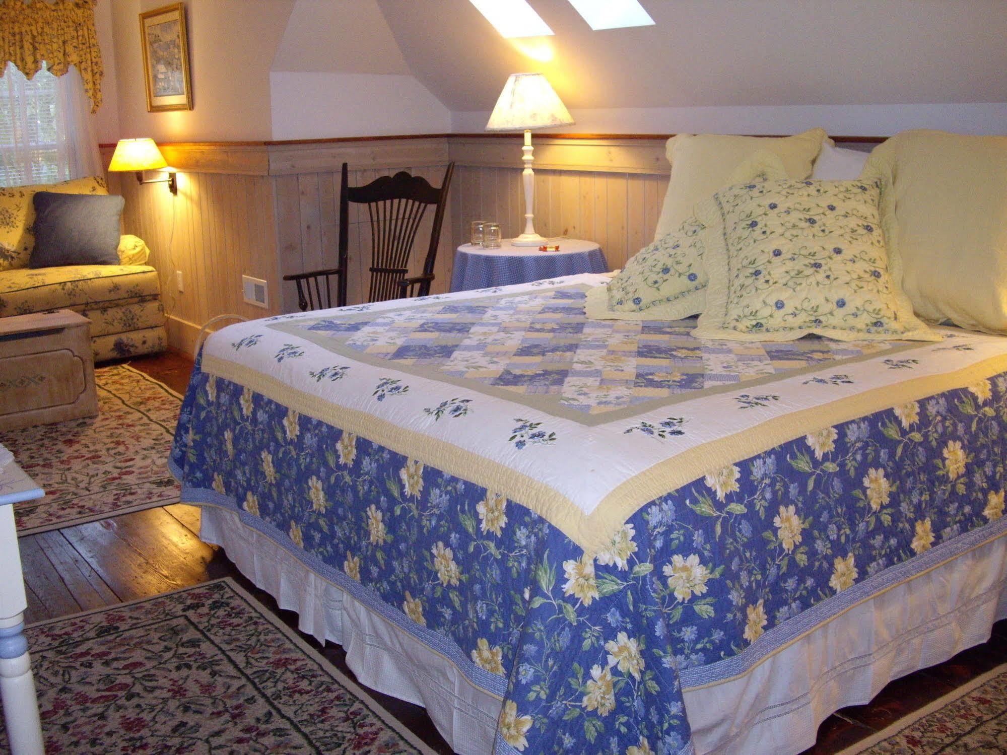 Isaiah Jones Homestead Bed And Breakfast Сандвич Екстериор снимка