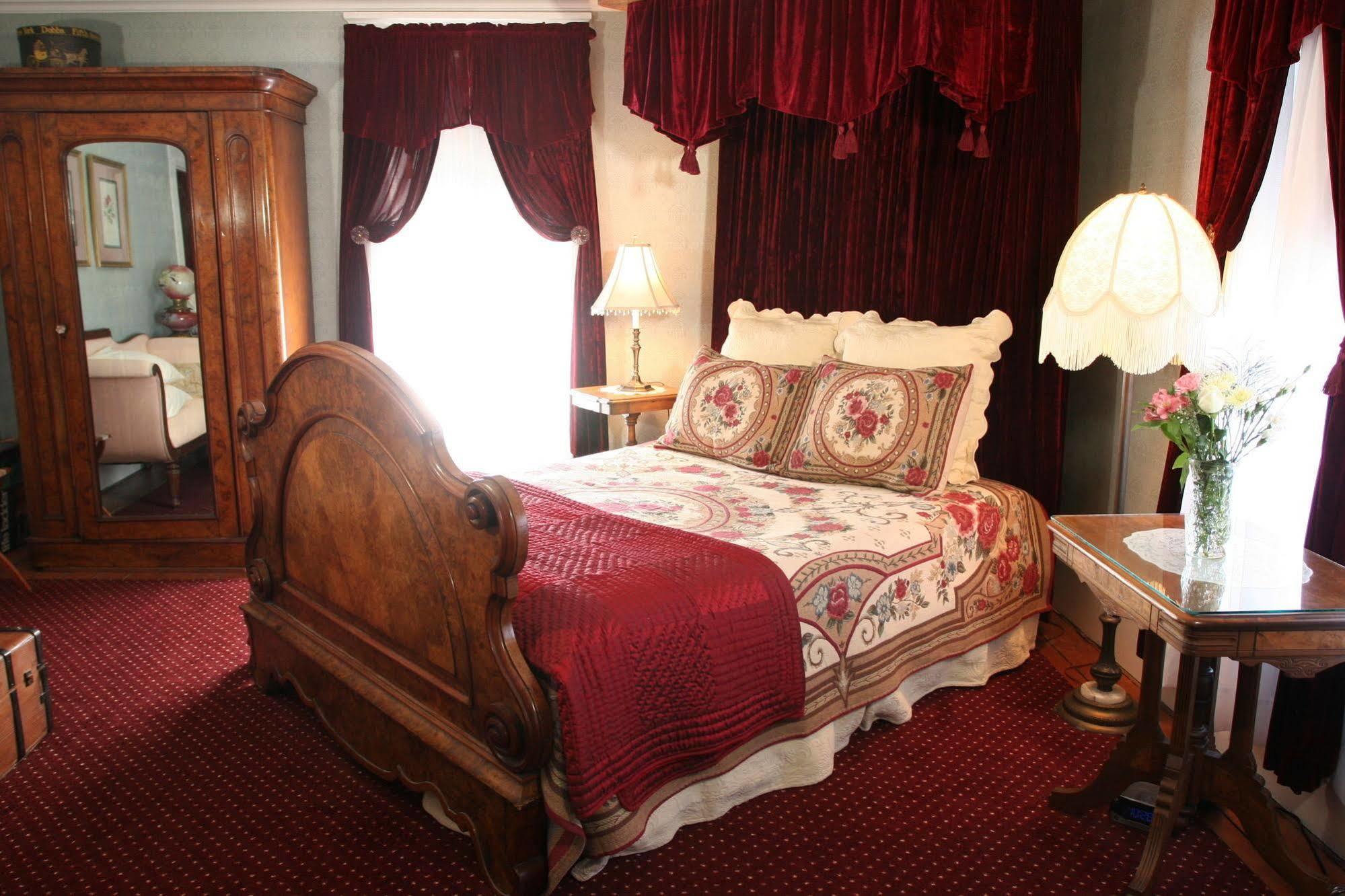Isaiah Jones Homestead Bed And Breakfast Сандвич Екстериор снимка